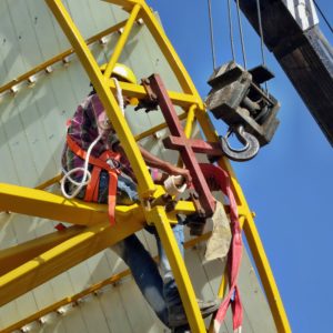 fixing-the-frame-on-the-rotating-support_releasing-the-crane_may-2013_8970703578_o